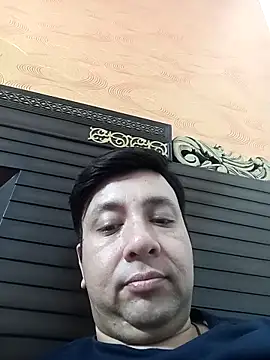 innocentboy1987 online show from March 2026 04:14:01 PM