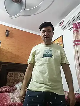 innocentboy1987 online show from April 2026 04:04:02 PM