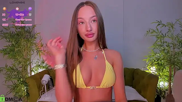 Snapshot of miiss__lulu chatting on June 2026 01:06:01 AM miiss lulu online show from June 2026 01:06:01 AM