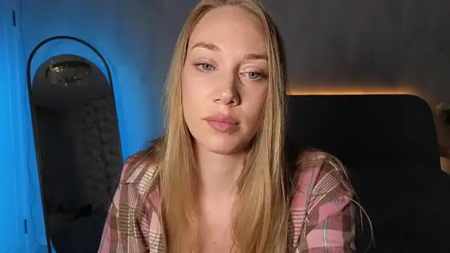 Snapshot of Engel_13 chatting on October 2025 02:26:02 PM Engel 13 online show from October 2025 02:26:02 PM