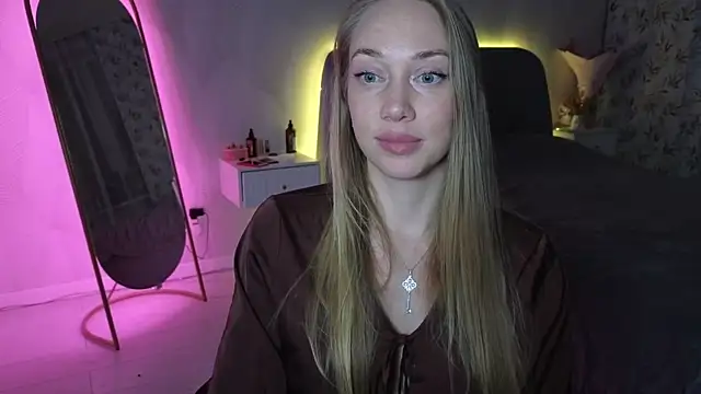 Snapshot of Engel_13 chatting on November 2025 06:40:02 PM Engel 13 online show from November 2025 06:40:02 PM