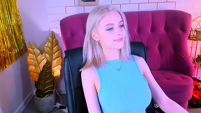 LeonaStane online show from February 2025 04:57:02 PM