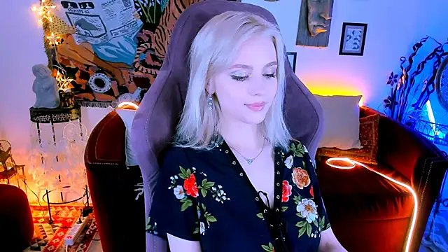 LeonaStane online show from February 2025 05:11:02 PM