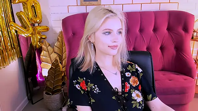 LeonaStane online show from February 2025 05:04:01 PM