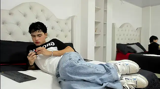 Aiiden 15 online show from February 2025 03:03:02 PM