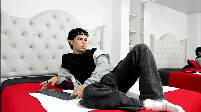 Aiiden 15 online show from February 2025 03:09:01 PM