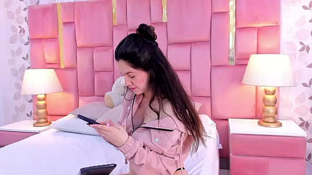 ArianaFranco online show from December 2025 05:19:02 PM