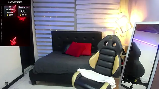 Cute Angell  online show from October 2025 12:17:02 PM