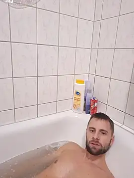 ademandjulia online show from December 2025 06:17:01 PM