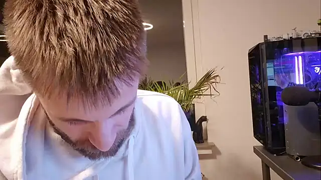 ademandjulia online show from January 2026 07:30:01 PM