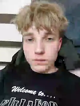 Snapshot of And25bn chatting on October 2025 10:19:01 PM And25bn online show from October 2025 10:19:01 PM