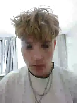 Snapshot of And25bn chatting on October 2025 01:09:01 PM And25bn online show from October 2025 01:09:01 PM