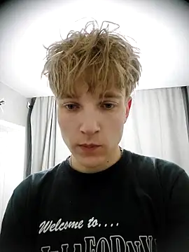 Snapshot of And25bn chatting on October 2025 01:08:02 AM And25bn online show from October 2025 01:08:02 AM