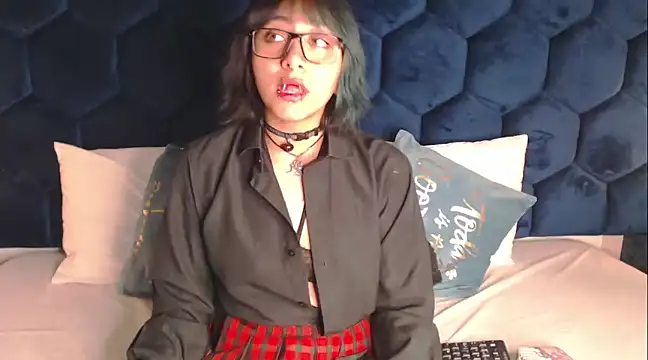 Snapshot of DarkMysterysF chatting on March 2025 06:31:01 PM DarkMysterysF online show from March 2025 06:31:01 PM