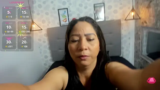 Snapshot of Michelle__taylor chatting on February 2025 10:54:01 PM Michelle taylor online show from February 2025 10:54:01 PM
