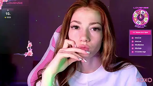 MagicLadyyy online show from February 2025 09:33:02 PM
