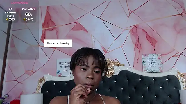 LindaBird online show from February 2026 12:26:01 PM