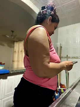 Carola-Ross online show from September 2025 05:45:02 PM