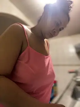 Carola-Ross online show from December 2025 04:55:02 PM