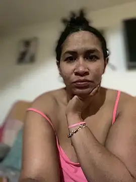 Carola-Ross online show from January 2026 05:06:02 PM