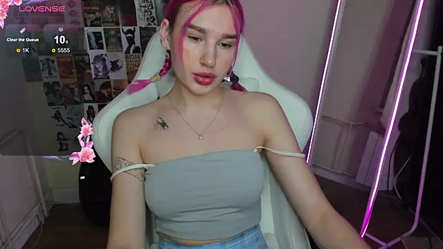 EvelinaLuu online show from December 2025 01:48:02 AM