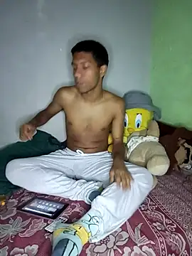 jr121221 online show from February 2025 06:02:01 AM