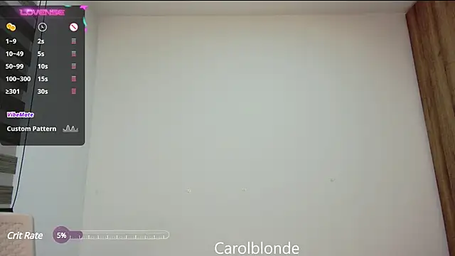 Snapshot of Carolblonde chatting on February 2025 04:14:02 AM Carolblonde online show from February 2025 04:14:02 AM