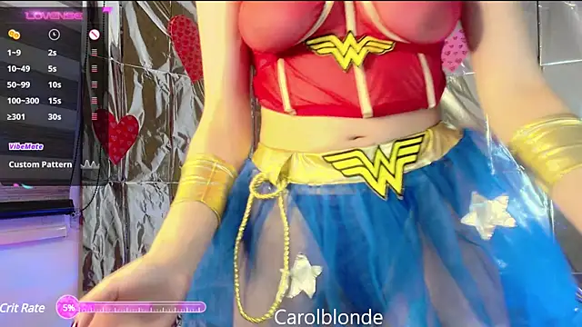 Snapshot of Carolblonde chatting on February 2025 01:58:01 AM Carolblonde online show from February 2025 01:58:01 AM