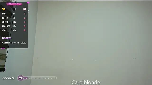 Snapshot of Carolblonde chatting on March 2025 02:28:02 AM Carolblonde online show from March 2025 02:28:02 AM