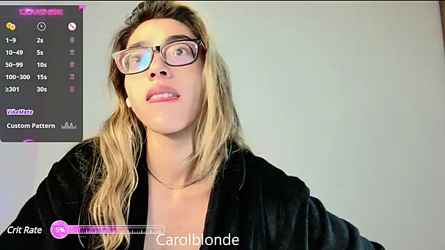 Snapshot of Carolblonde chatting on March 2025 09:22:02 AM Carolblonde online show from March 2025 09:22:02 AM