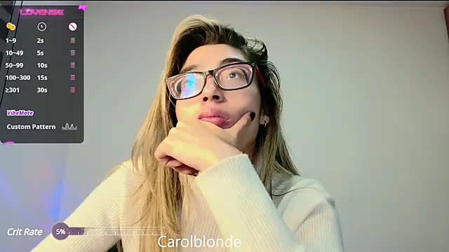 Snapshot of Carolblonde chatting on March 2025 09:28:01 AM Carolblonde online show from March 2025 09:28:01 AM