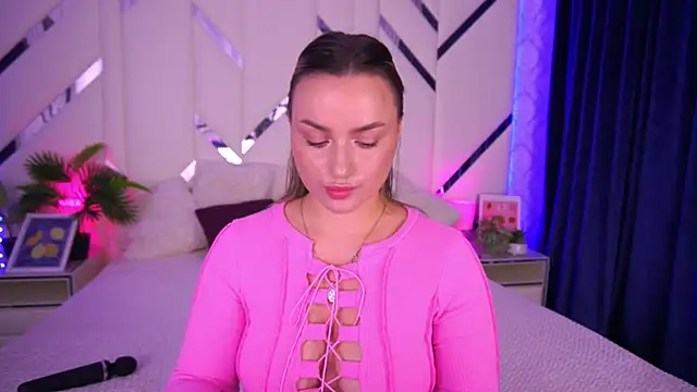 LindsieGreyy online show from October 2025 07:29:01 AM