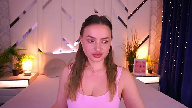LindsieGreyy online show from February 2026 08:21:01 AM