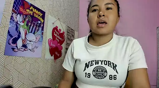 camilagreeco online show from February 2025 12:43:02 PM