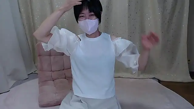 Snapshot of ASAHI_chan chatting on September 2025 12:17:01 PM ASAHI chan online show from September 2025 12:17:01 PM