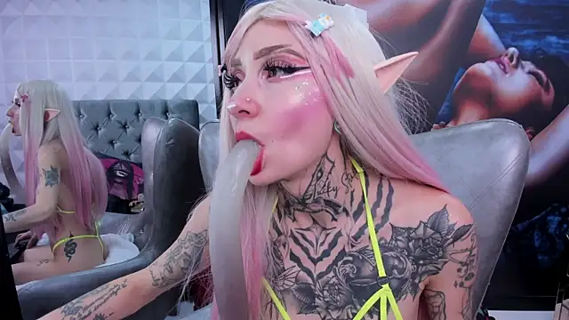 miss   angel online show from September 2025 06:19:02 PM