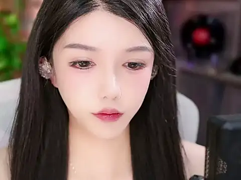 vv-77 online show from December 2025 05:52:02 PM