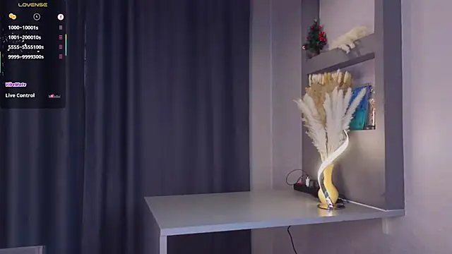 Hisoka akerley online show from February 2025 07:01:01 AM