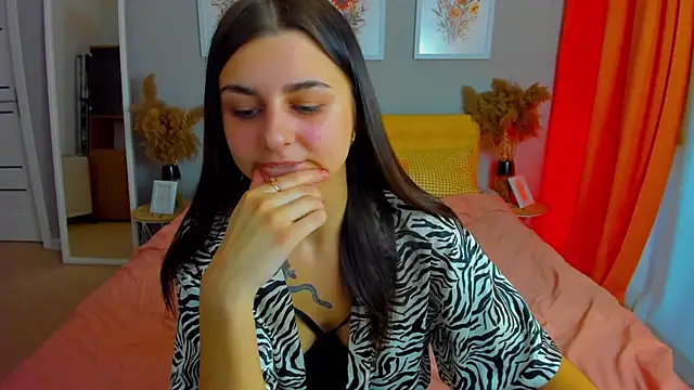 Snapshot of EmmaOlsen4u chatting on February 2025 07:20:01 AM EmmaOlsen4u online show from February 2025 07:20:01 AM