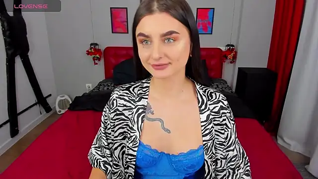 Snapshot of EmmaOlsen4u chatting on March 2025 02:01:02 PM EmmaOlsen4u online show from March 2025 02:01:02 PM