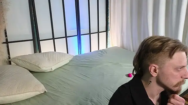 Saint Vicious online show from March 2025 08:26:02 PM