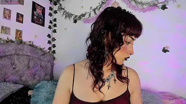 Snapshot of roxxystar_ chatting on October 2025 01:03:01 AM roxxystar online show from October 2025 01:03:01 AM