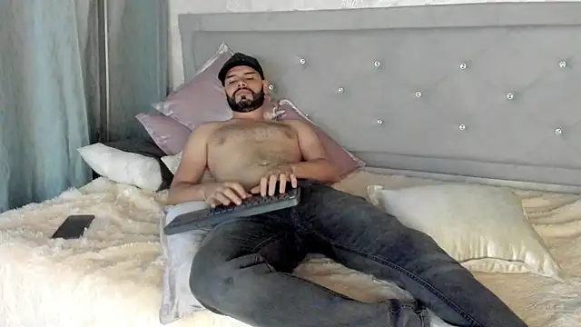 Luke Diaz7 online show from March 2025 03:56:01 AM