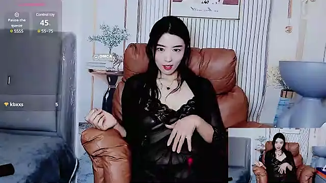 Snapshot of Tangtang-baby chatting on February 2025 02:44:02 AM Tangtang-baby online show from February 2025 02:44:02 AM
