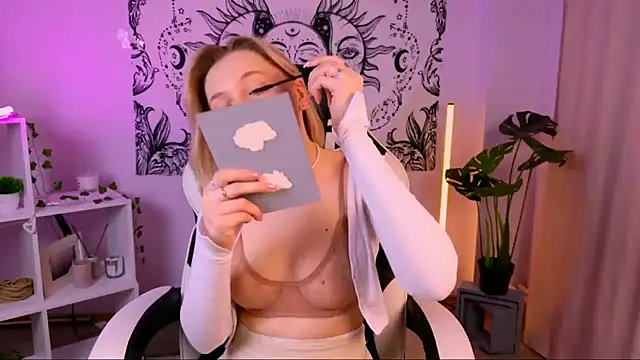 EllySunlover online show from March 2025 01:43:02 AM