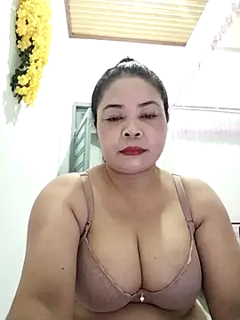 Snapshot of Baby-bigtits2024 chatting on March 2025 12:06:02 PM Baby-bigtits2024 online show from March 2025 12:06:02 PM