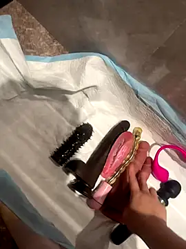 Mia-77 online show from November 2025 09:34:02 AM