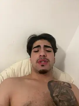 Snapshot of jovencitoboy21 chatting on February 2025 06:24:01 PM jovencitoboy21 online show from February 2025 06:24:01 PM