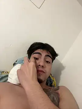 Snapshot of jovencitoboy21 chatting on March 2025 10:53:02 PM jovencitoboy21 online show from March 2025 10:53:02 PM