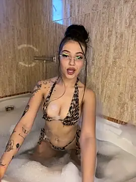 Snapshot of Foxy_Rosee chatting on October 2025 01:40:02 PM Foxy Rosee online show from October 2025 01:40:02 PM